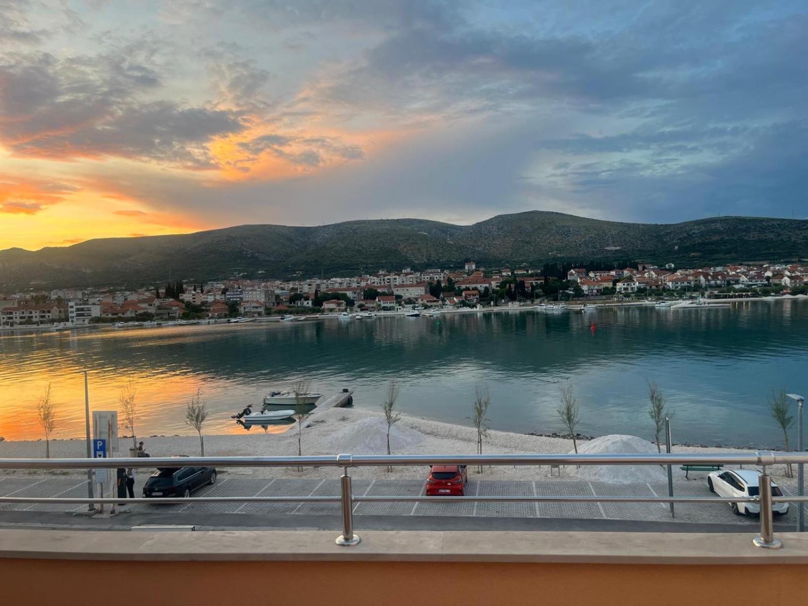 Apartments Kapetanovi Dvori Trogir Exterior photo