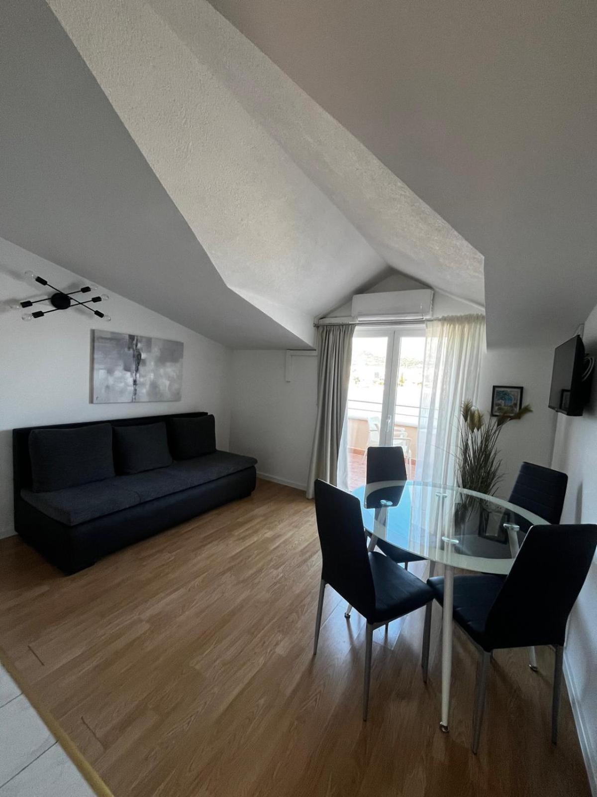 Apartments Kapetanovi Dvori Trogir Exterior photo