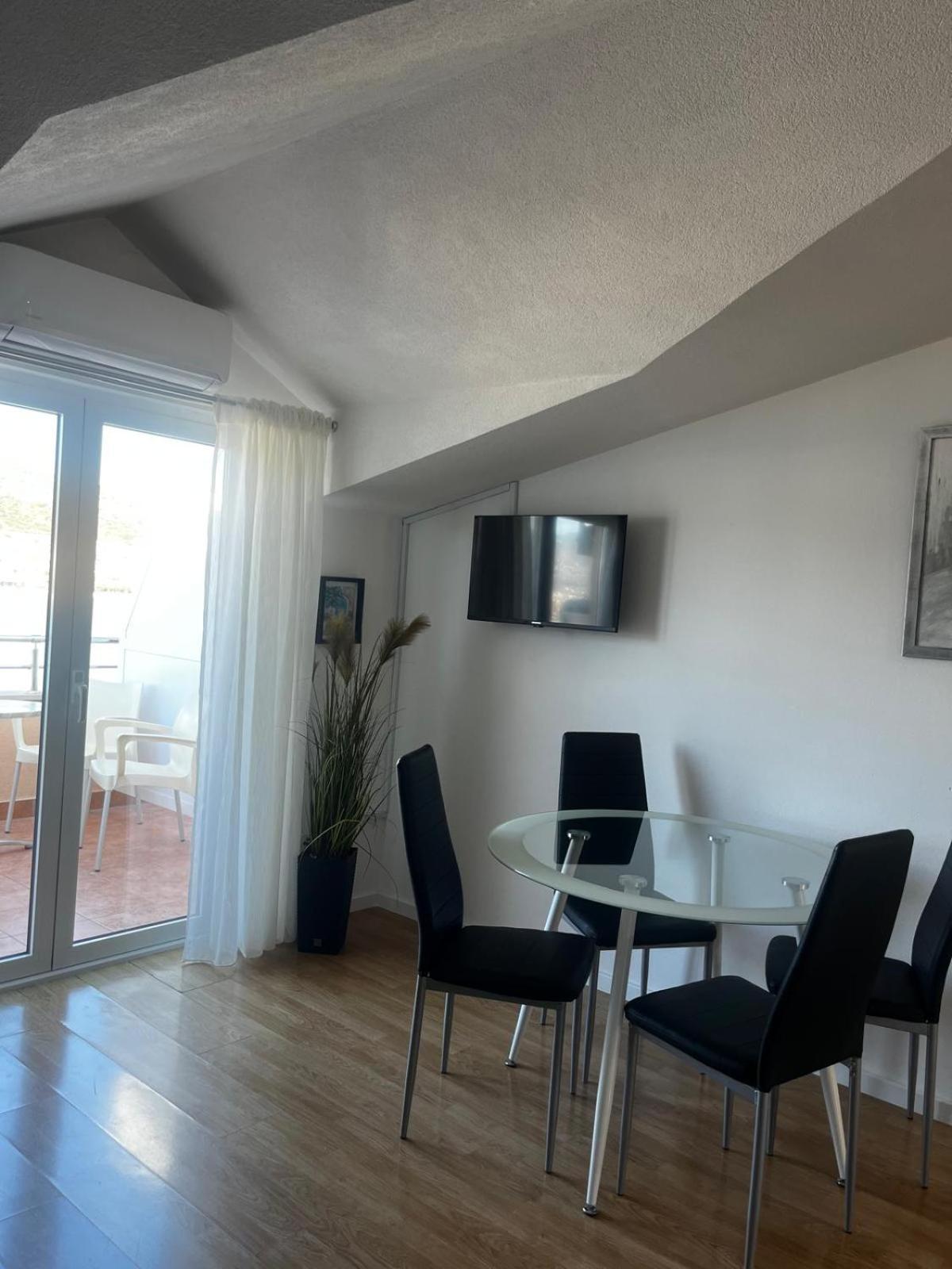 Apartments Kapetanovi Dvori Trogir Exterior photo
